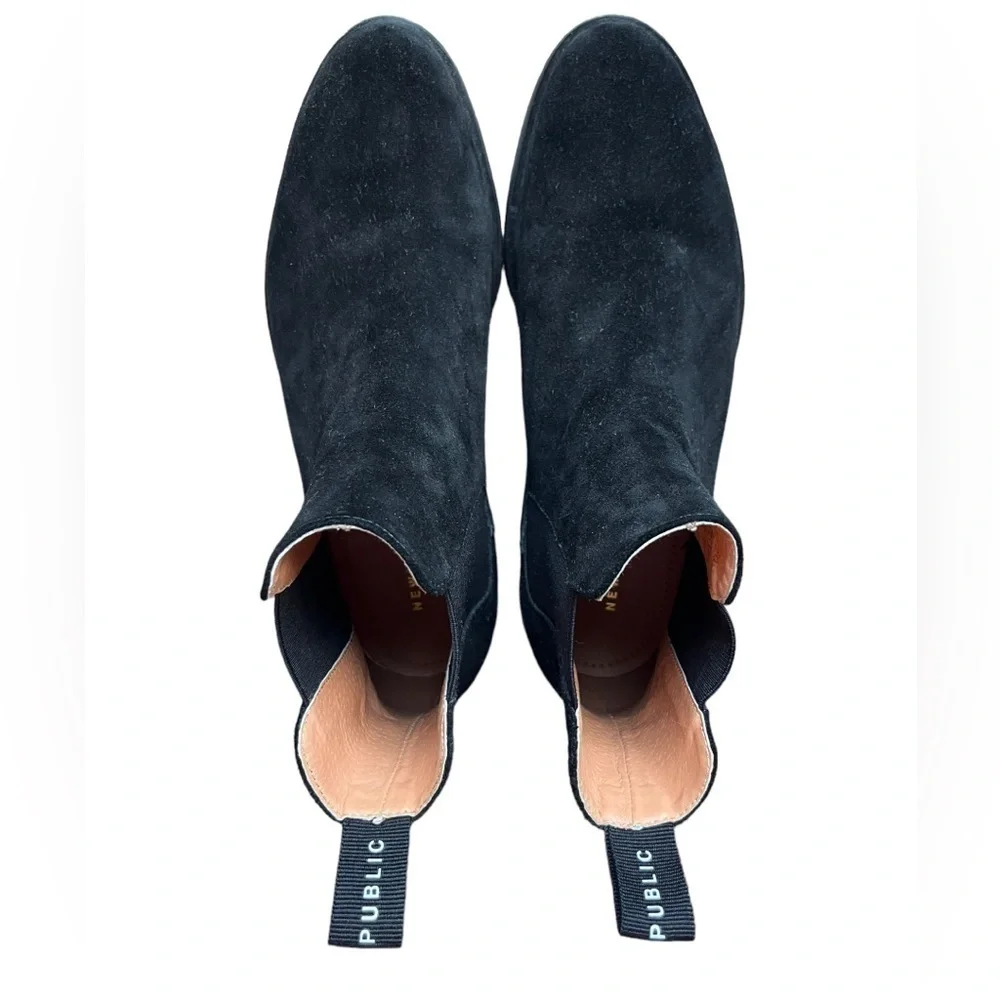 Republic Sonoma suede Chelsea boots in triple black size 8.
